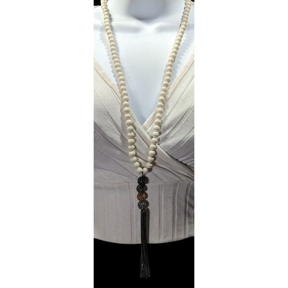 Boho Chic Stone Beaded Necklace With Metallic Rhinestone Bead And Chain Tassel - Picture 5 of 8